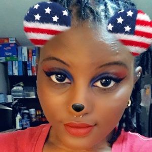 Meet your Posher, Sharonda